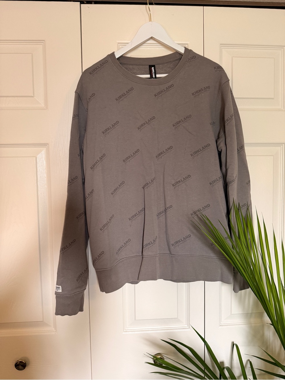 Kirkland Signature Signature Unisex Gray Crewneck Sweater